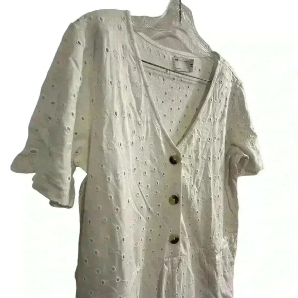 ASOS Women's White Broderie Jumpsuit Size 8 Button Front - Picture 3 of 10